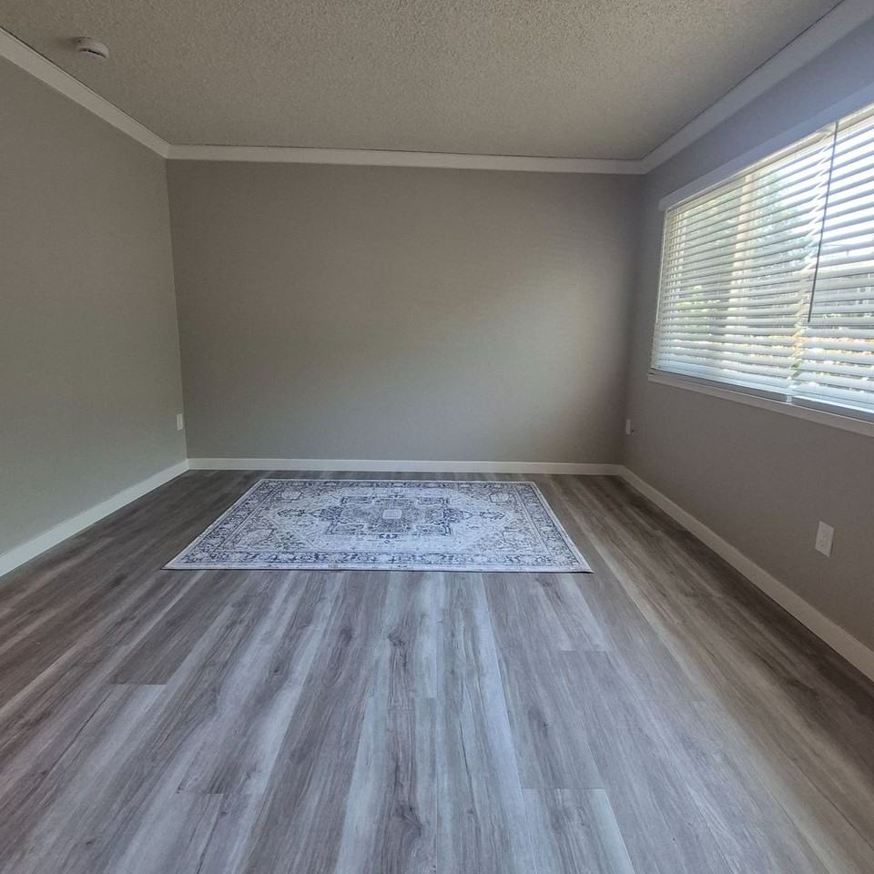 1725 O St #1 - Photo 4 of 13