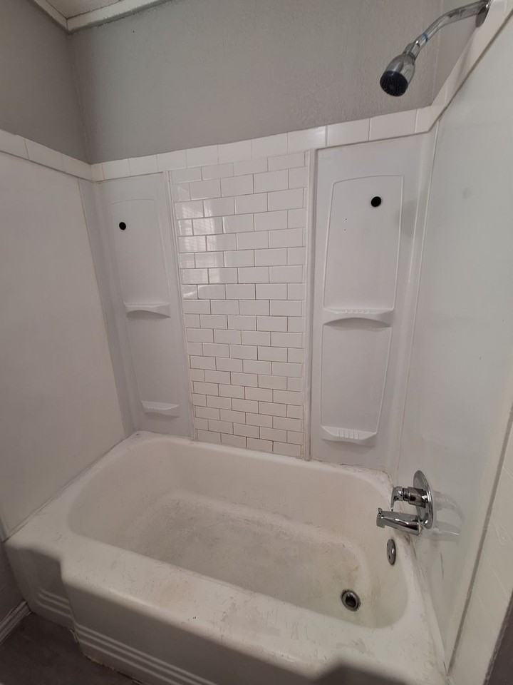 3150 S 12th St - Photo 3 of 12