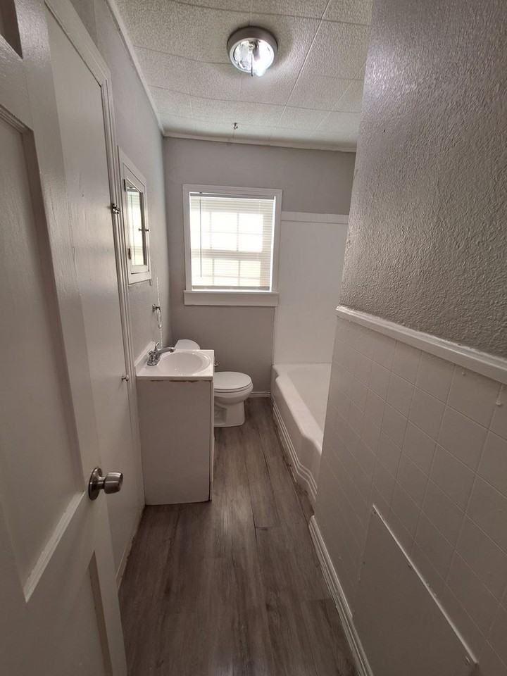 3150 S 12th St - Photo 5 of 12