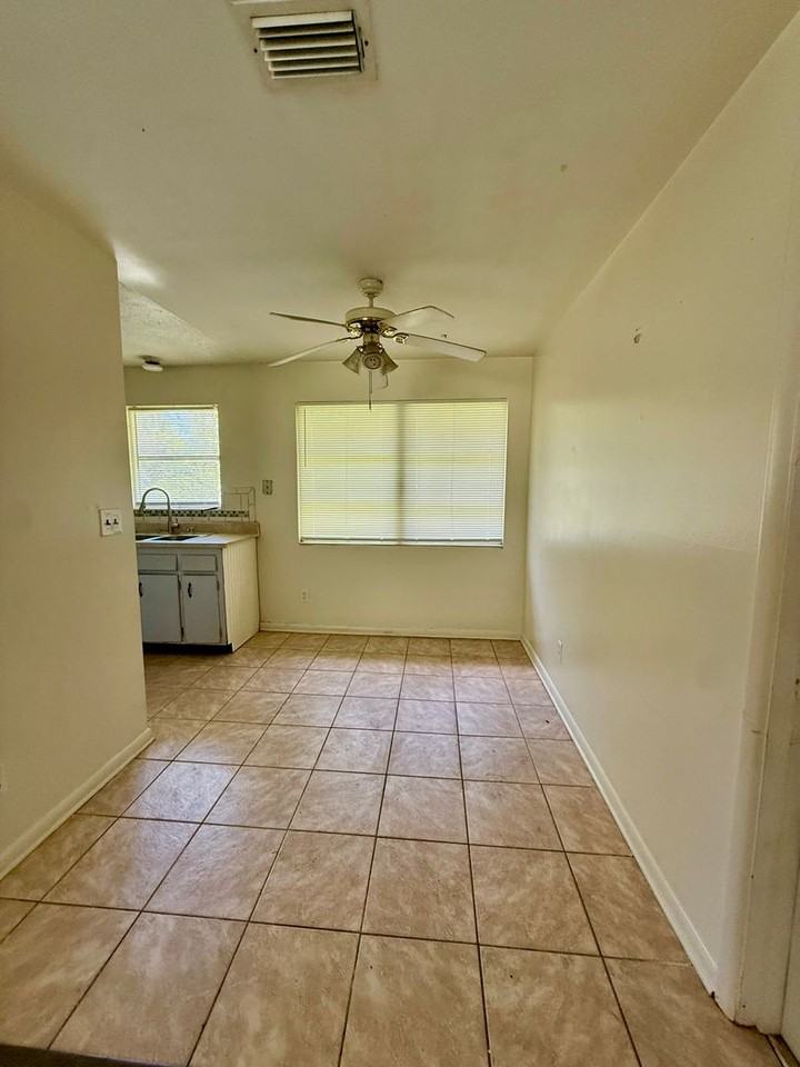 1053 Legay Ave - Photo 3 of 7