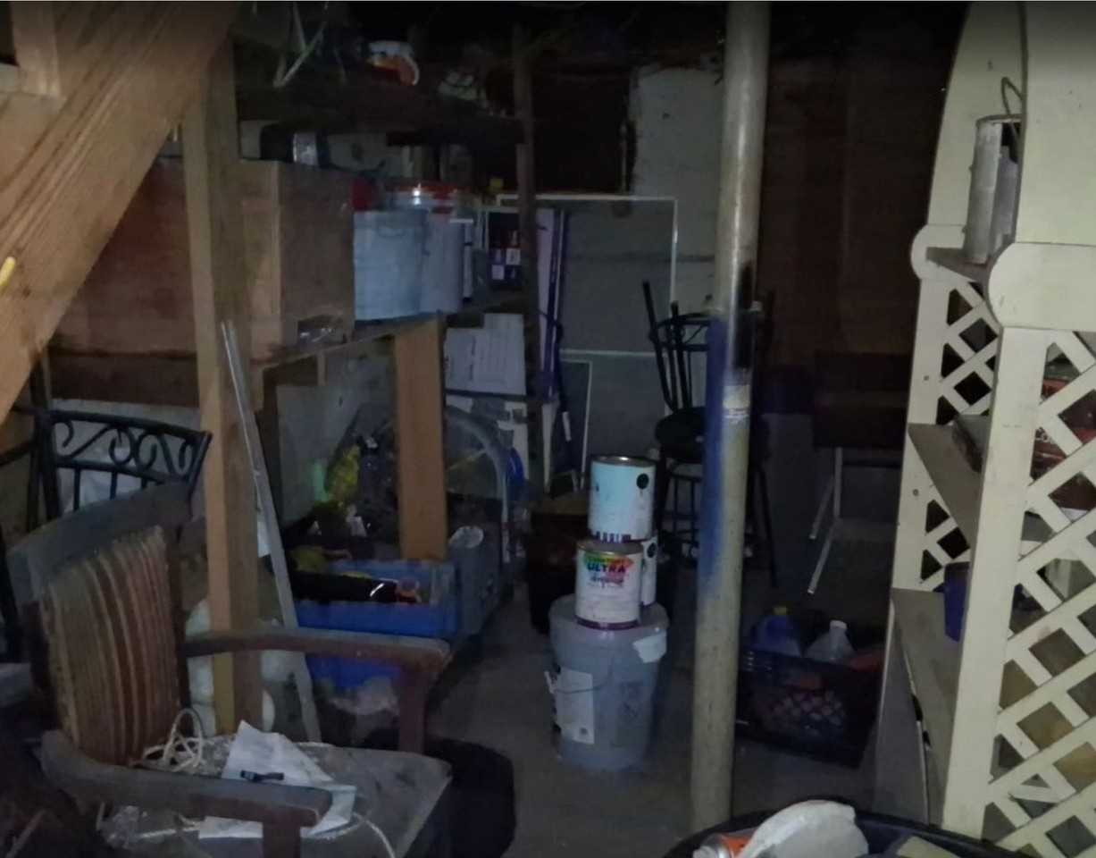 1690 E Johns Ave - Photo 2 of 11