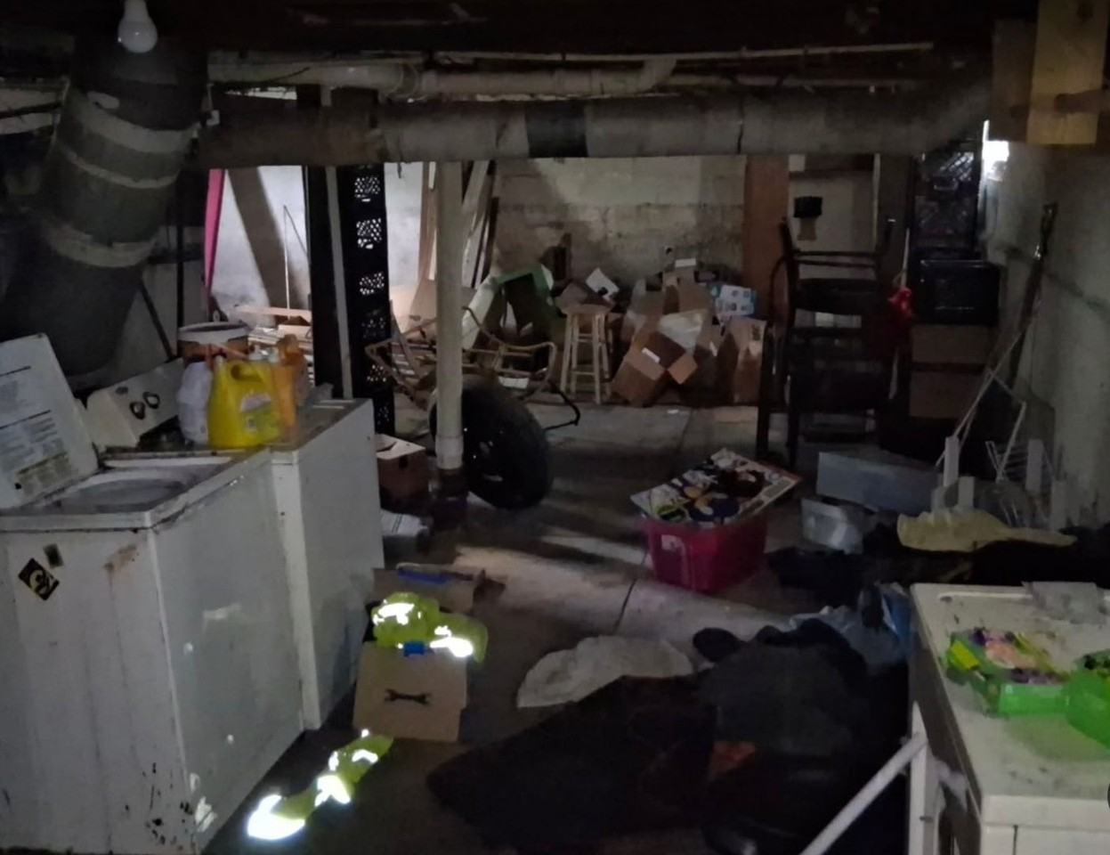 1690 E Johns Ave - Photo 3 of 11