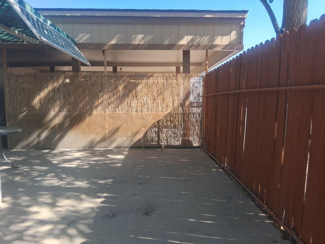 930 W Center St - Photo 5 of 35