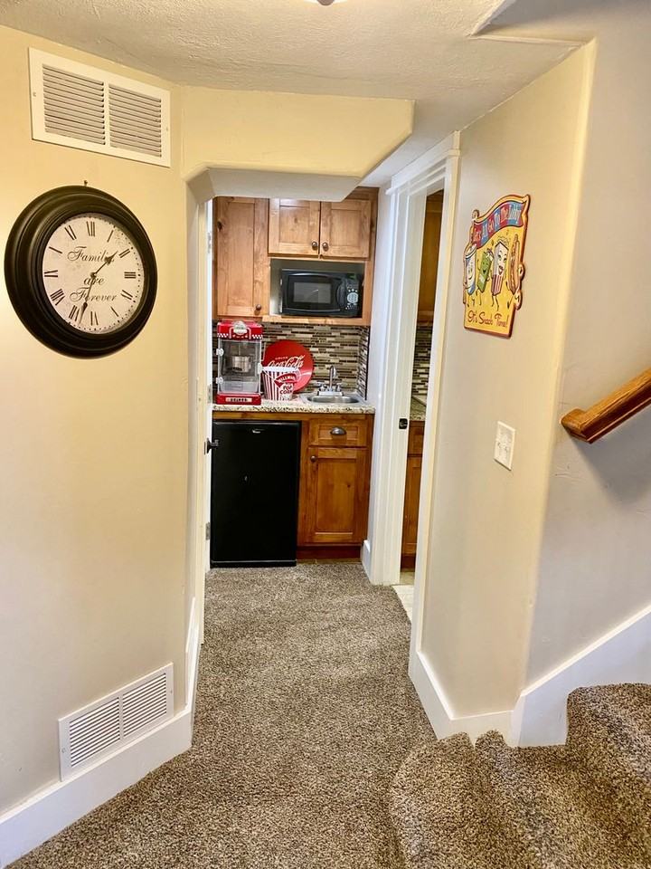 334 Fairmont Ave - Photo 7 of 18