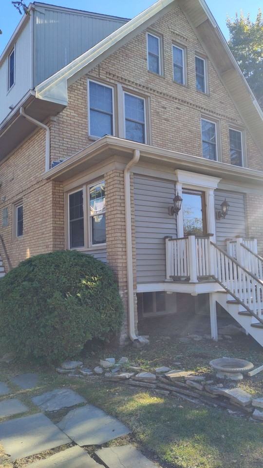 2619 Prairie Ave - Photo 2 of 3
