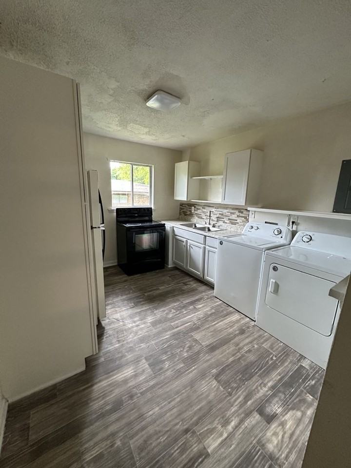 3816 Fagan St - Photo 4 of 7
