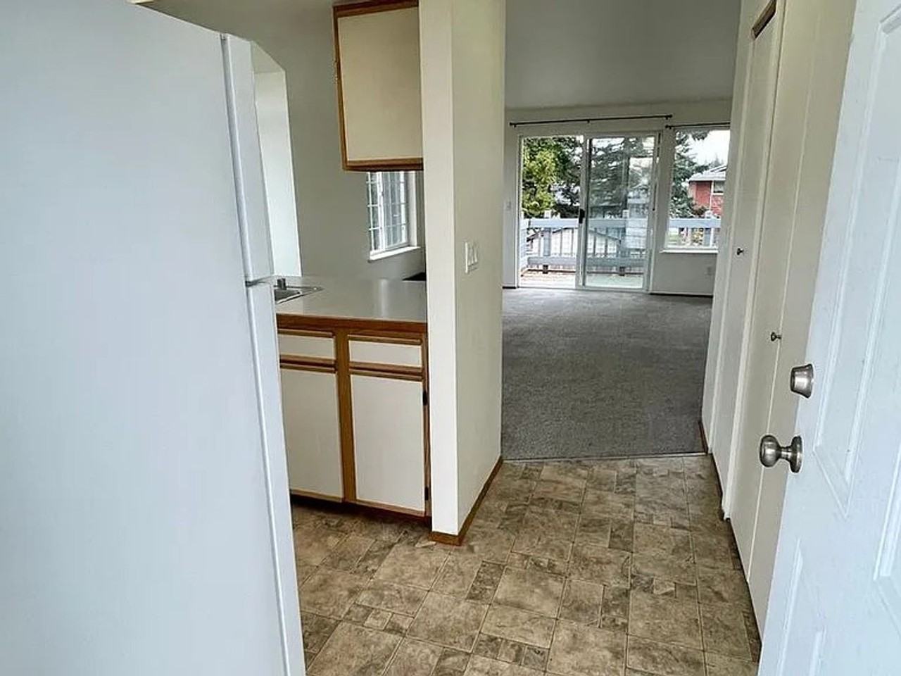 632 D St - Photo 3 of 11