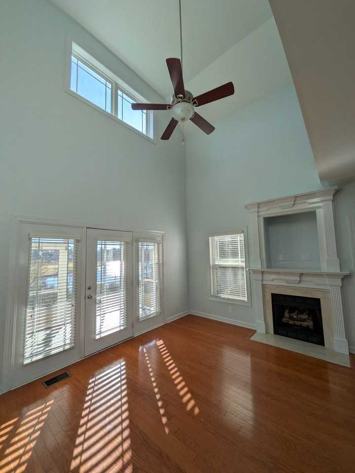 927 Kensington Park Rd - Photo 3 of 24