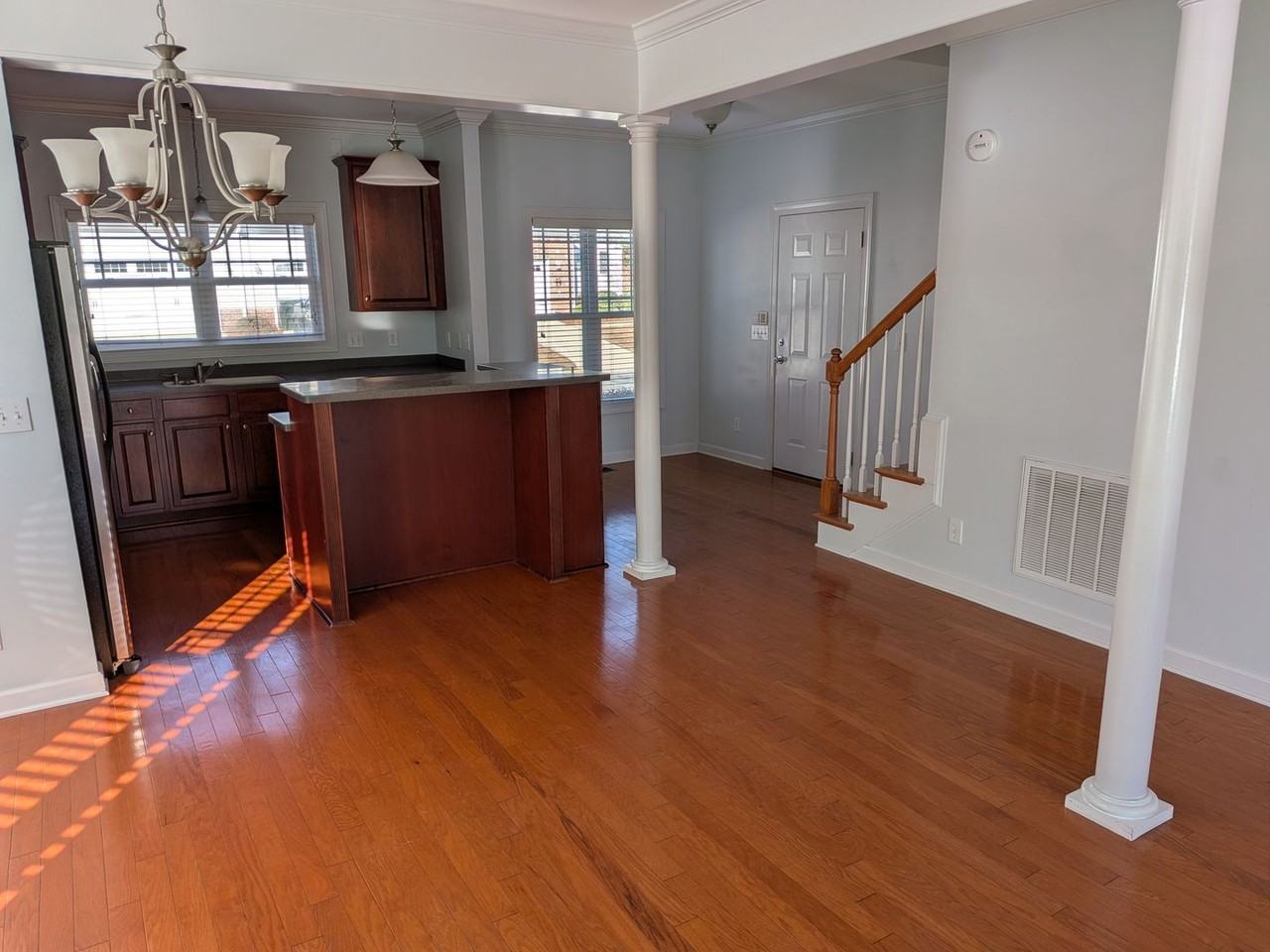 927 Kensington Park Rd - Photo 7 of 24