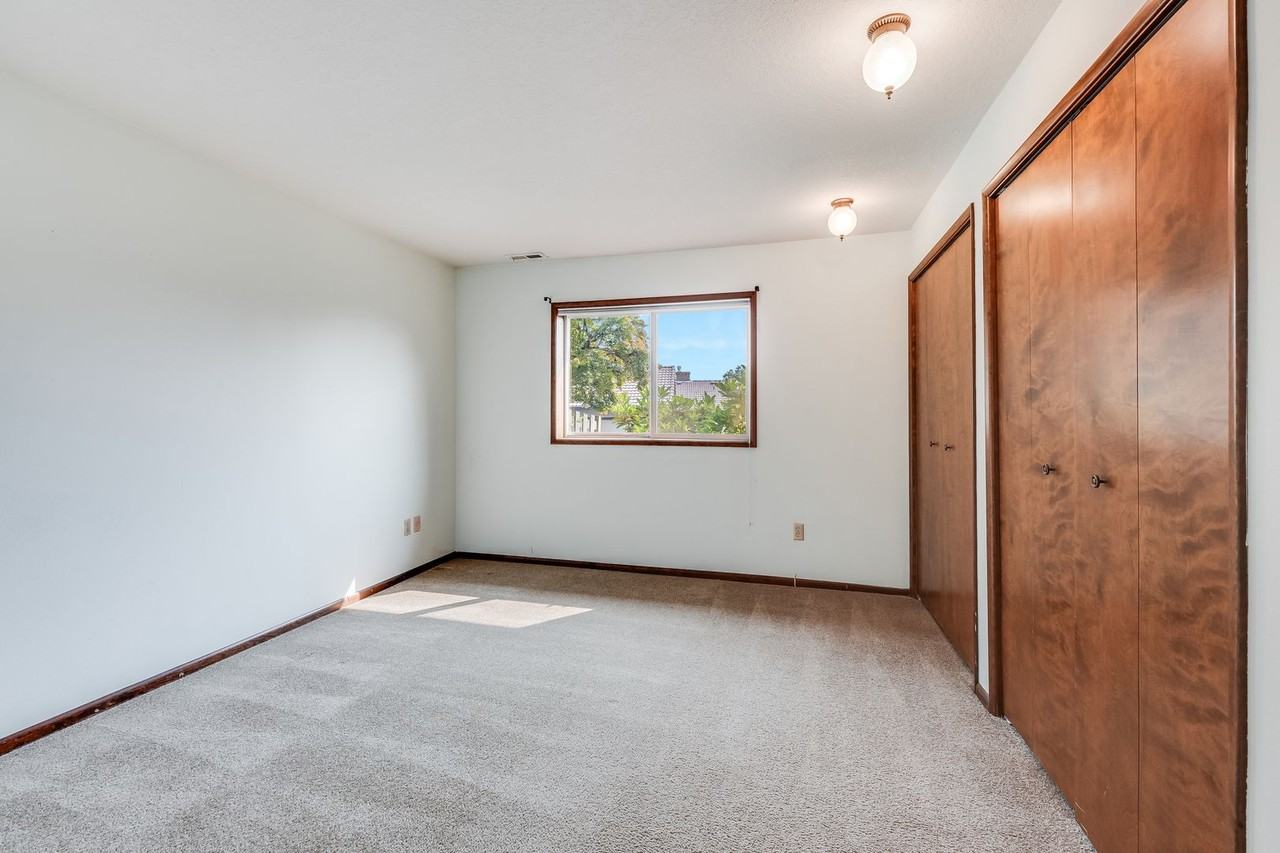 6270 Preakness Dr - Photo 6 of 13
