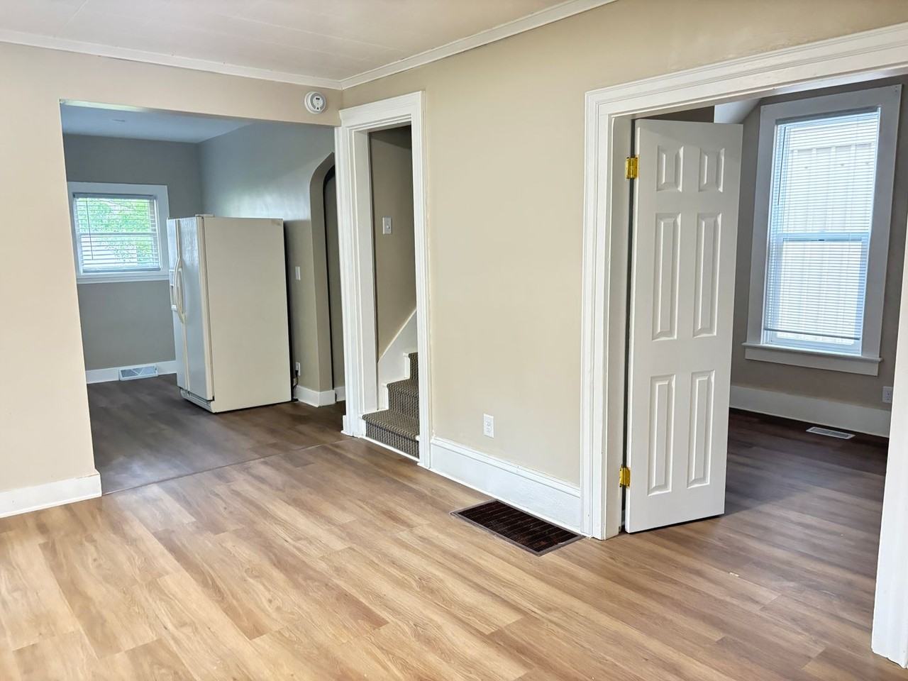 1635 Saint Marys Ave - Photo 6 of 16