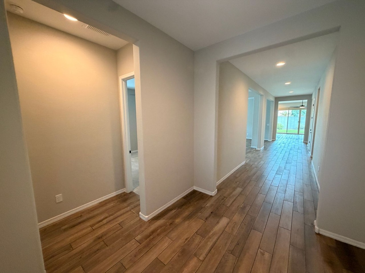 5151 N 181st Dr - Photo 3 of 30