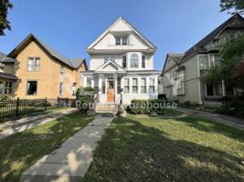 featured image of 3227 Portland Ave #2