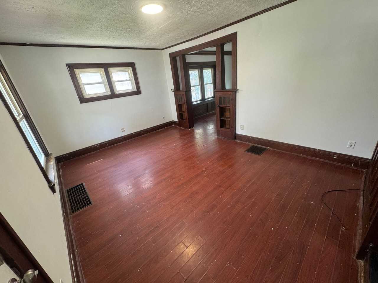 2342 16th St Sw - Photo 3 of 18