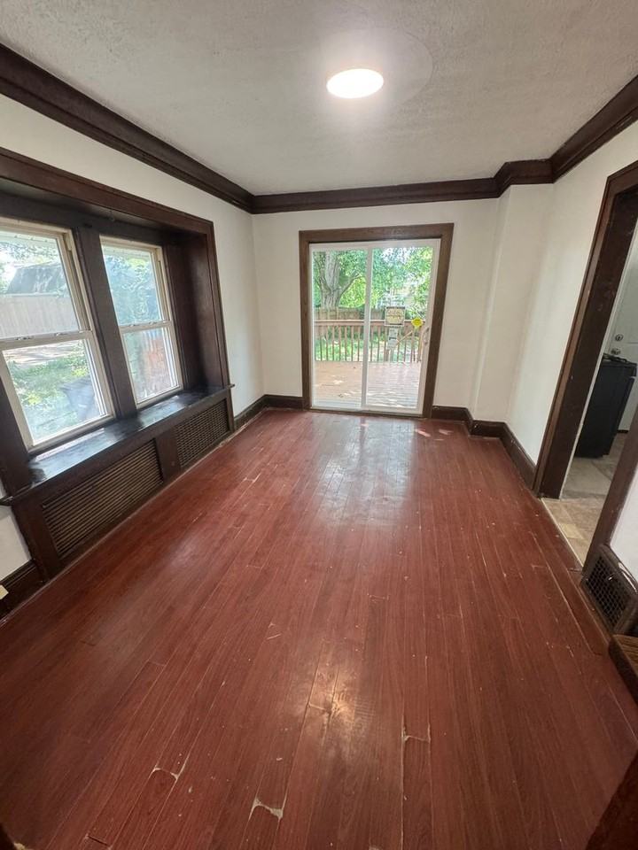 2342 16th St Sw - Photo 4 of 18