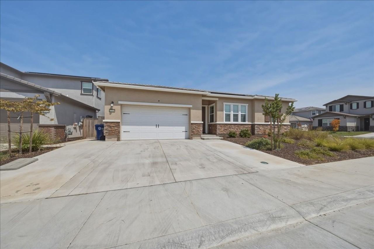 12725 Parakeet Way - Photo 2 of 29