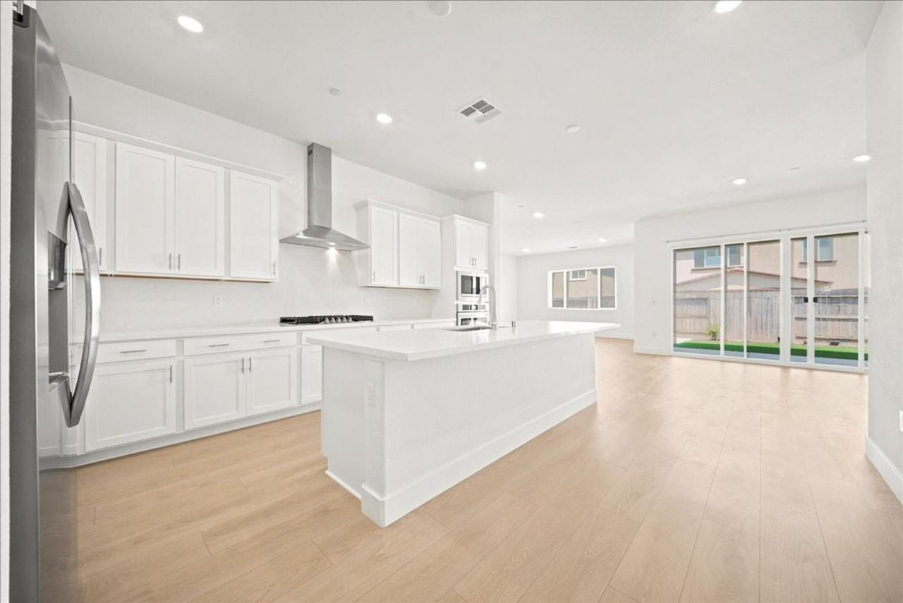 12725 Parakeet Way - Photo 4 of 29