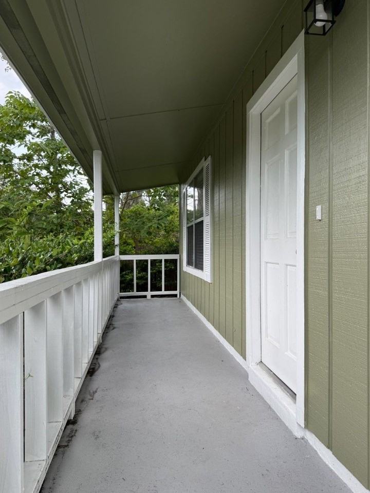 232 Aquarius Concourse - Photo 3 of 33