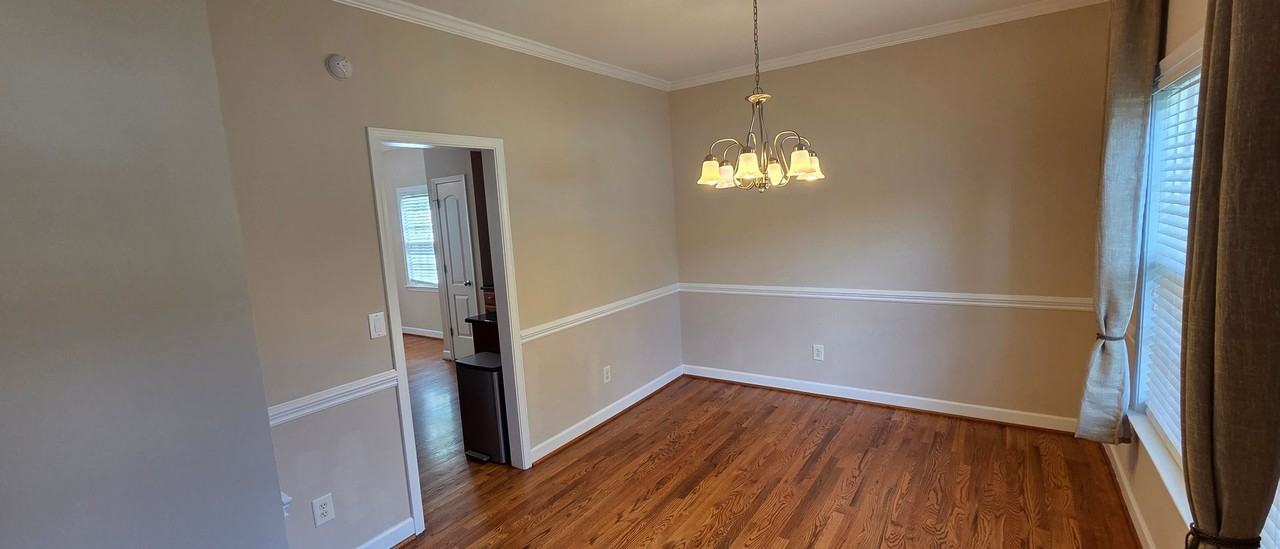 4049 Clinard Ave - Photo 5 of 39