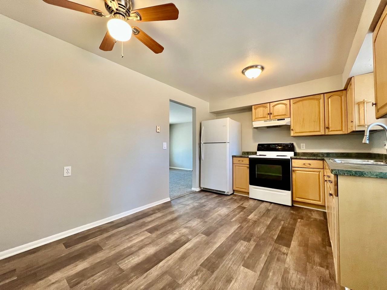 7135 S Birch Way - Photo 7 of 25