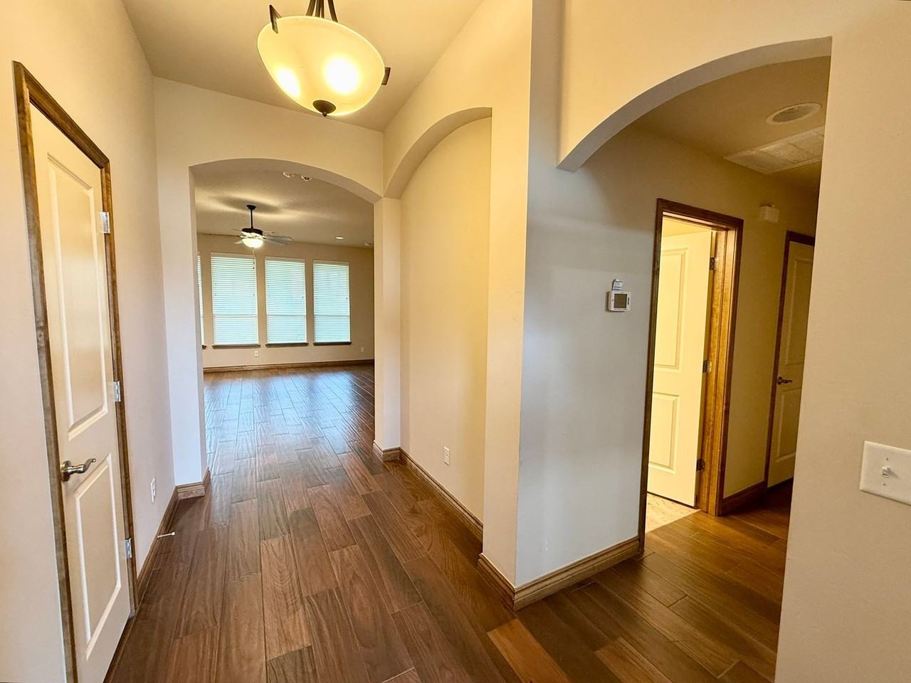 706 Sedona Dr - Photo 3 of 26