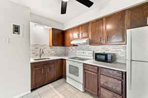 featured image of 500 500 - 530 Laurel St - 5 #5