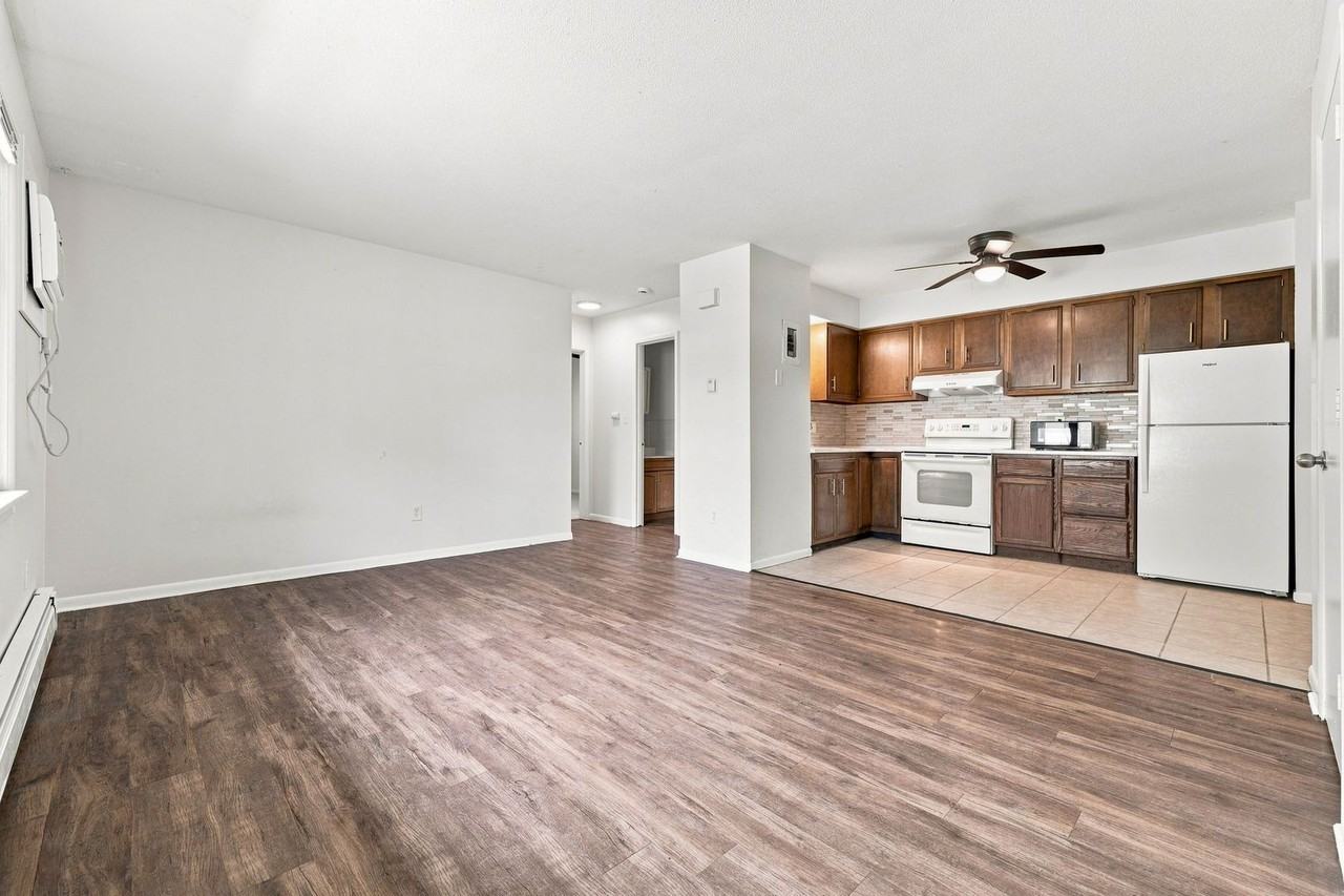 500 500 - 530 Laurel St - 5 #5 - Photo 2 of 25