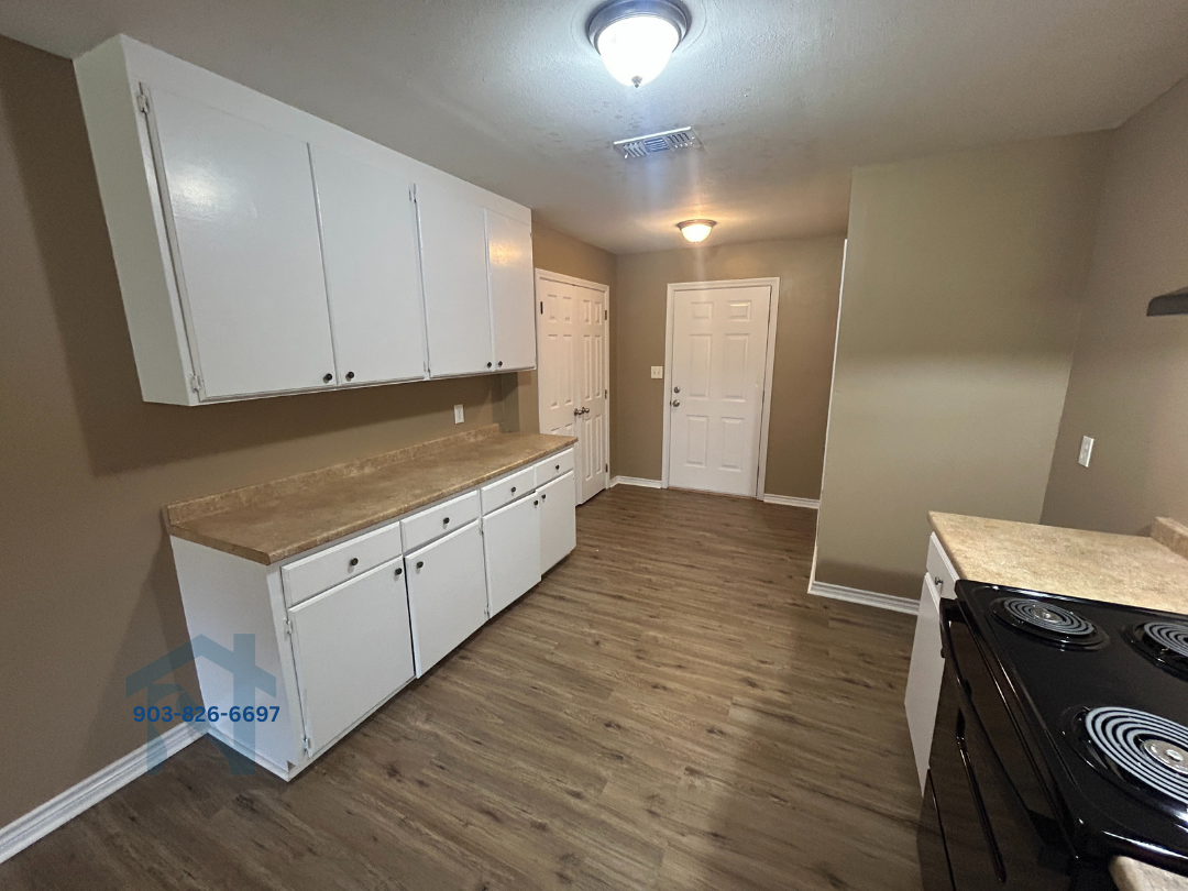 Cardinal Lane Duplexes - 3 #3 - Photo 3 of 18