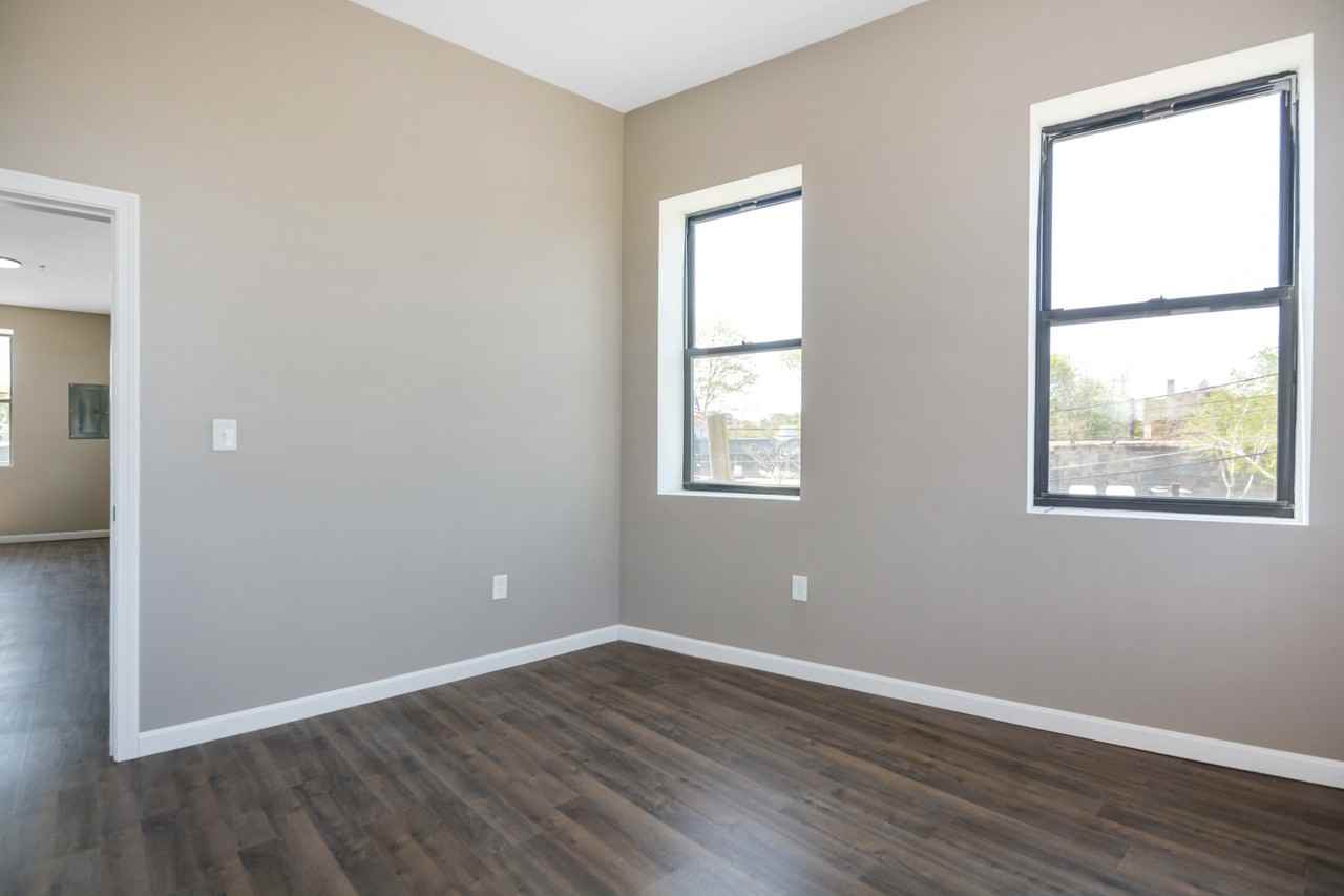 155 Crescent St #5 - Photo 4 of 8