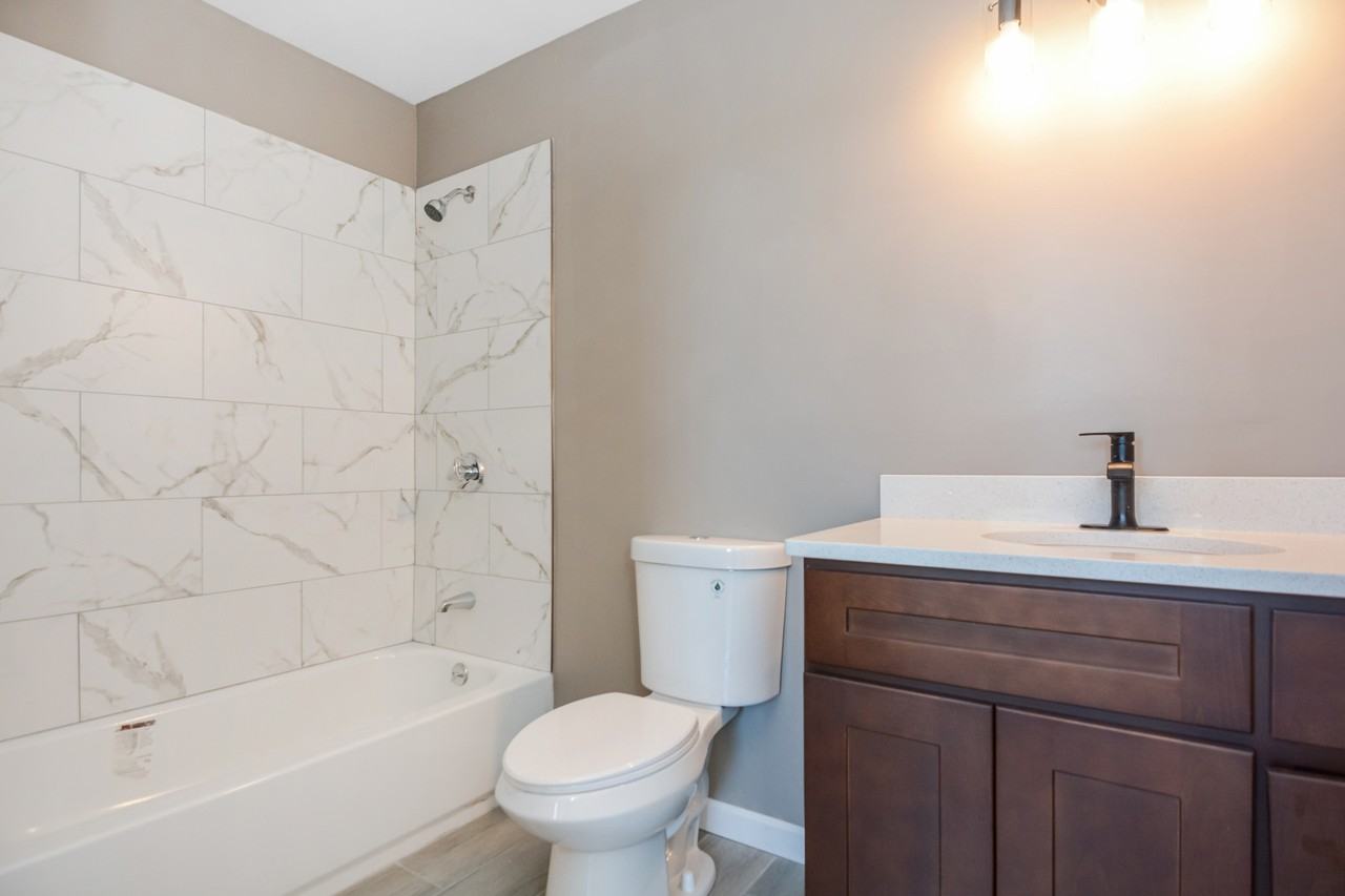 155 Crescent St #5 - Photo 6 of 8