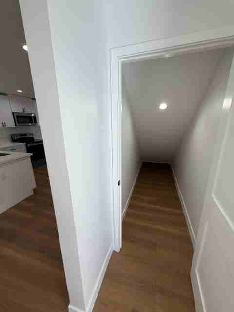 724 1/4 E 81st St #724-1-4 - Photo 3 of 9