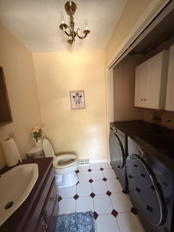 61 Pine Grove Dr #1 - Photo 6 of 22