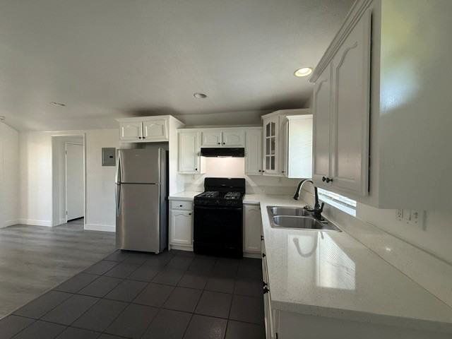 4163 1/2 S Budlong Ave #4063-5 - Photo 2 of 9
