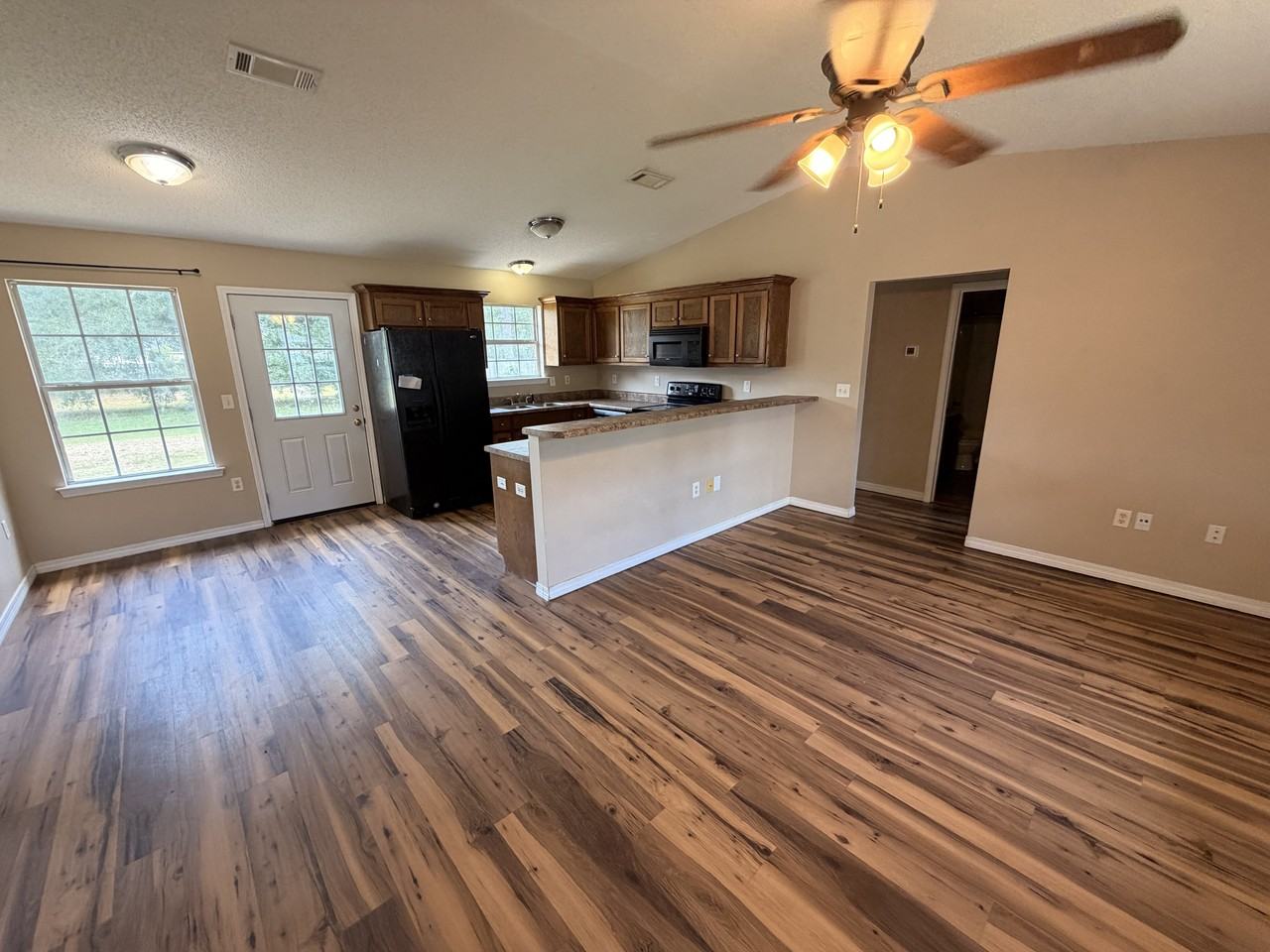 7212 Bogey Ln - Photo 2 of 14