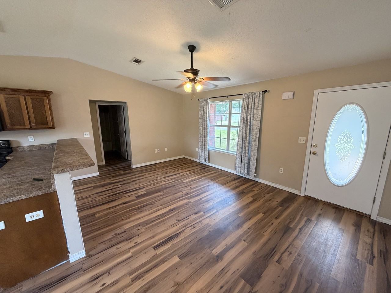 7212 Bogey Ln - Photo 4 of 14