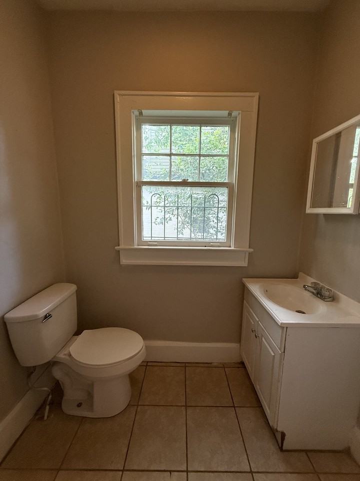 4905 Court M #1 - Photo 5 of 10