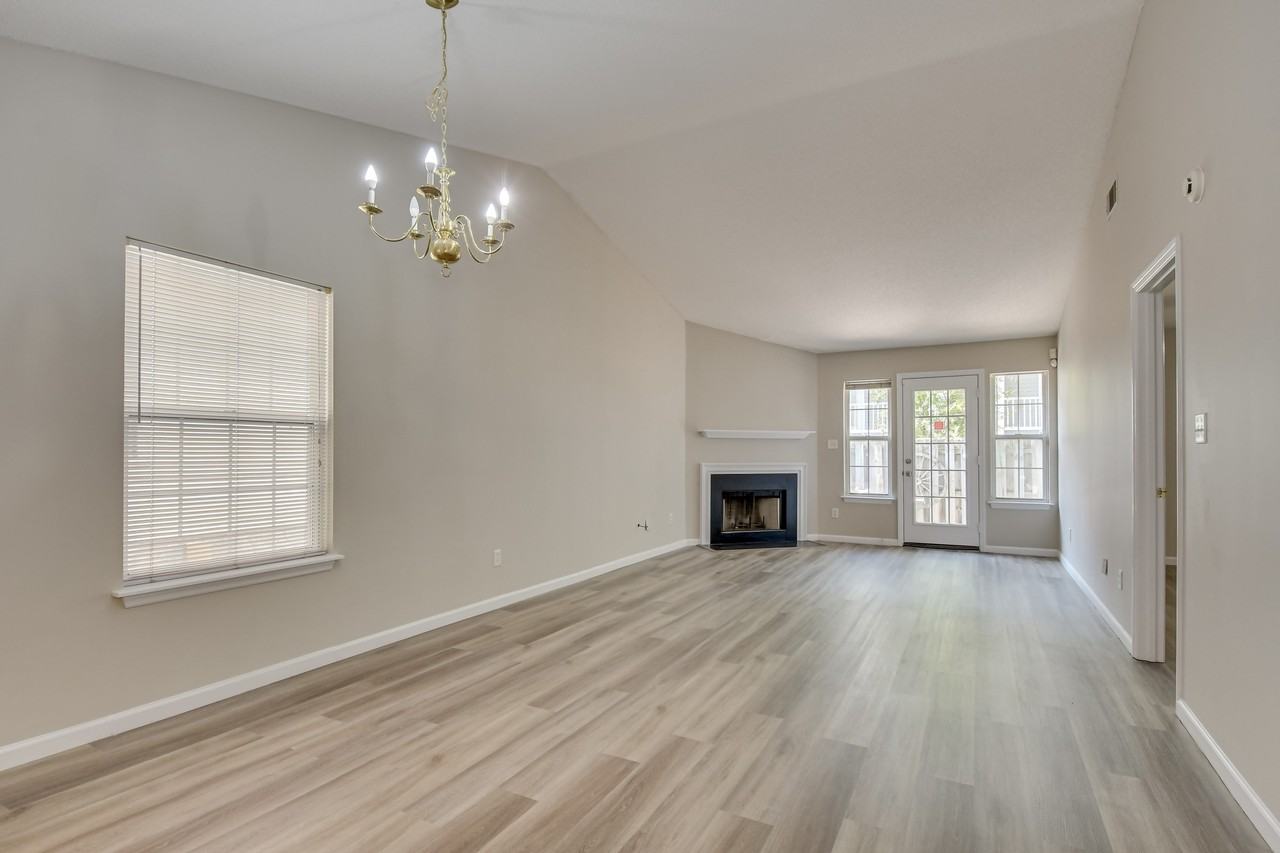 2014 Emerald Bay Dr #1 - Photo 7 of 27