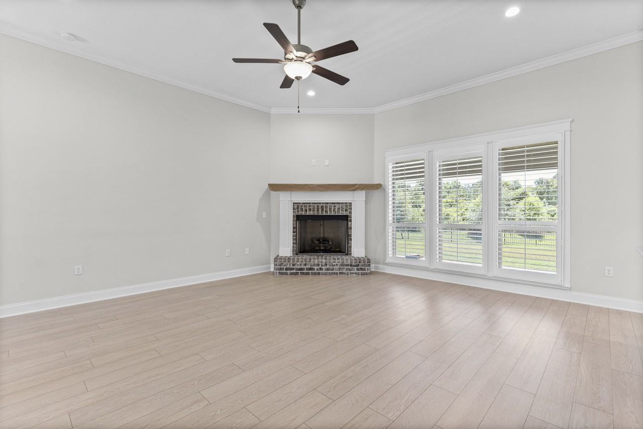 3779 Stafford Blvd #1 - Photo 5 of 33