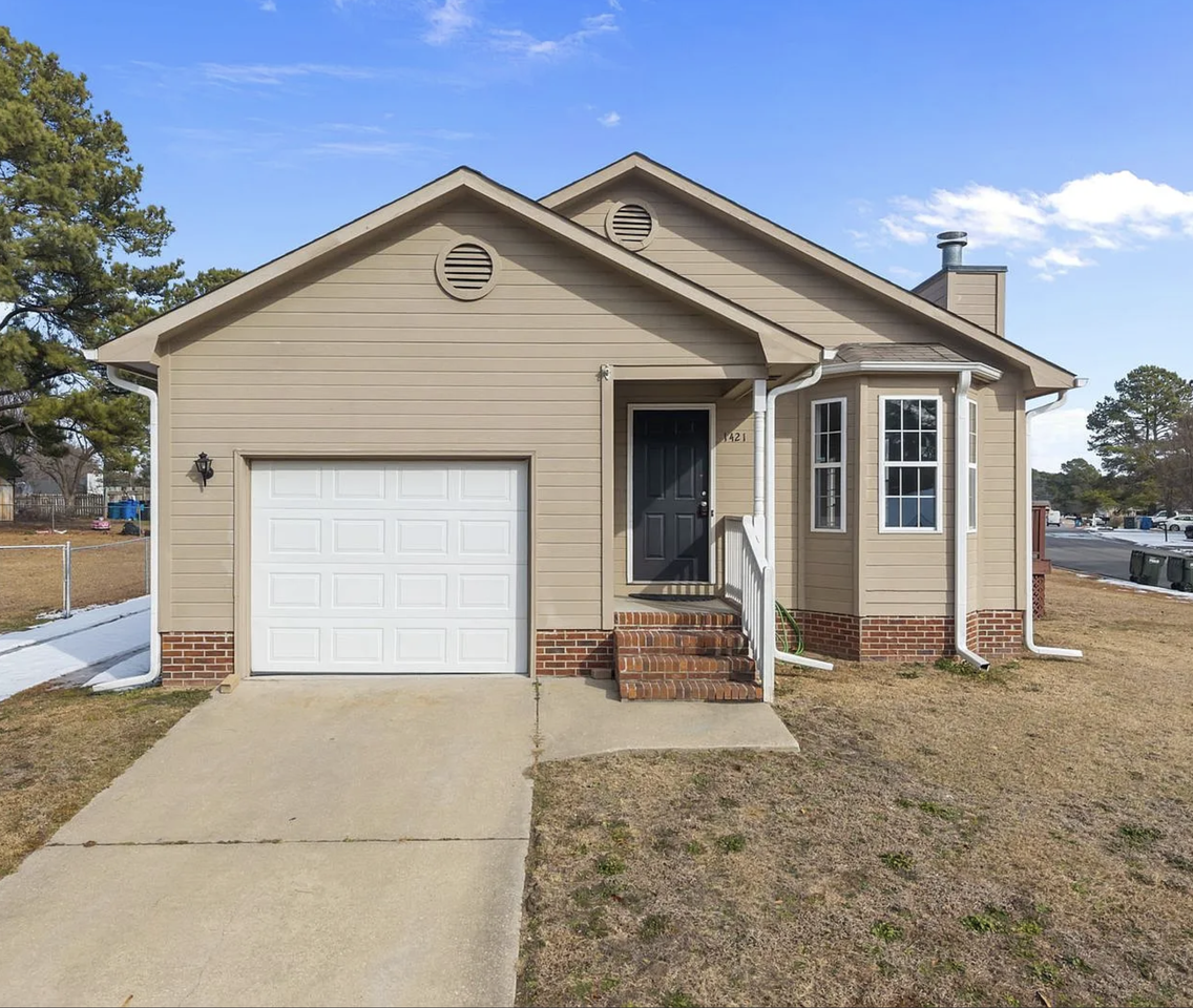 1421 Matilda Ct #1 - Photo 2 of 17