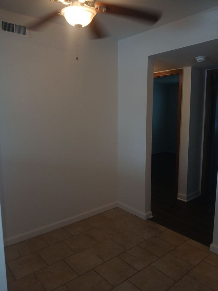 Butler Hill Apartments - Photo 7 of 8