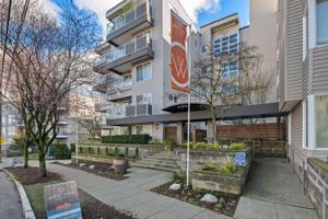 featured image of 3233 Sw Avalon Way