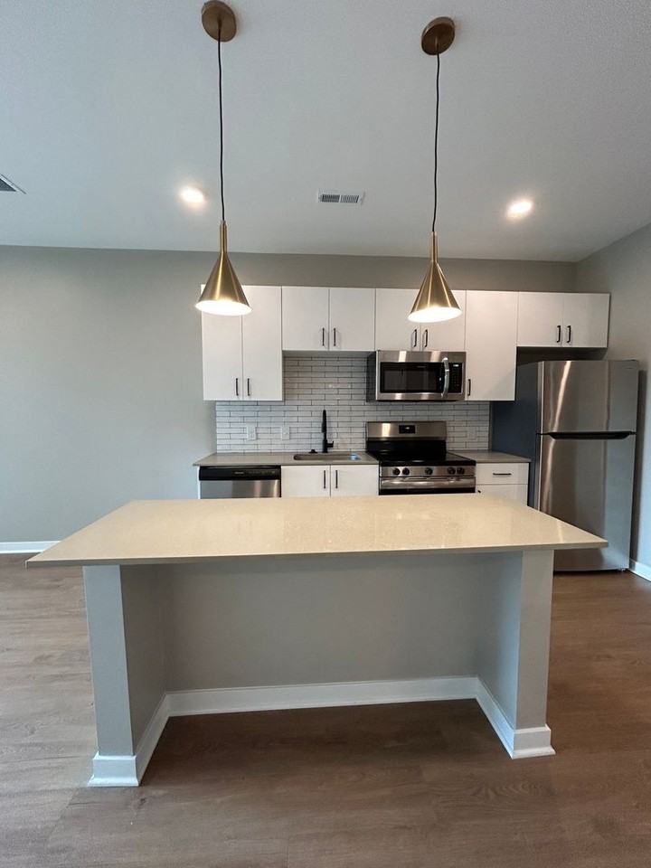 1440 S 13th St #510 - Photo 4 of 19