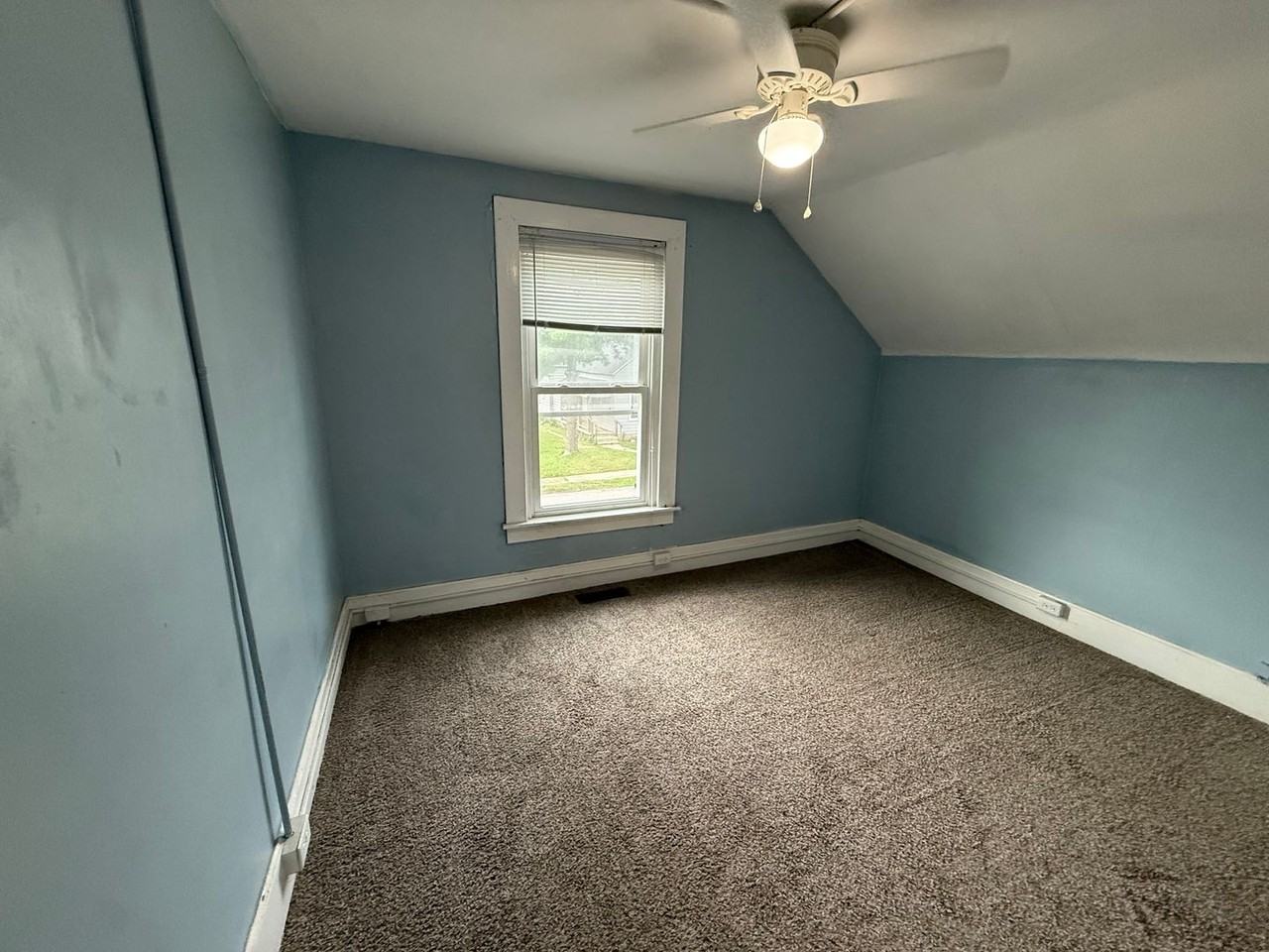 1608 Virginia St - Photo 4 of 8