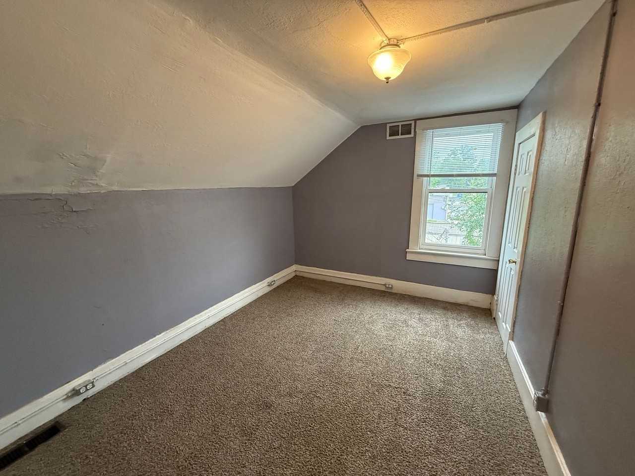 1608 Virginia St - Photo 5 of 8
