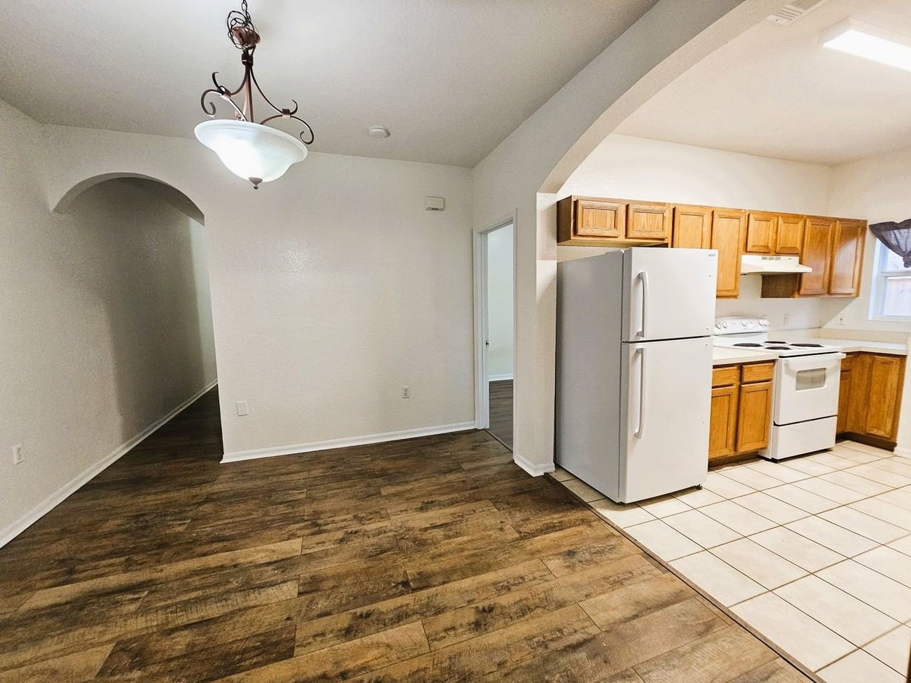 1004 Park Central Cir - Photo 5 of 15