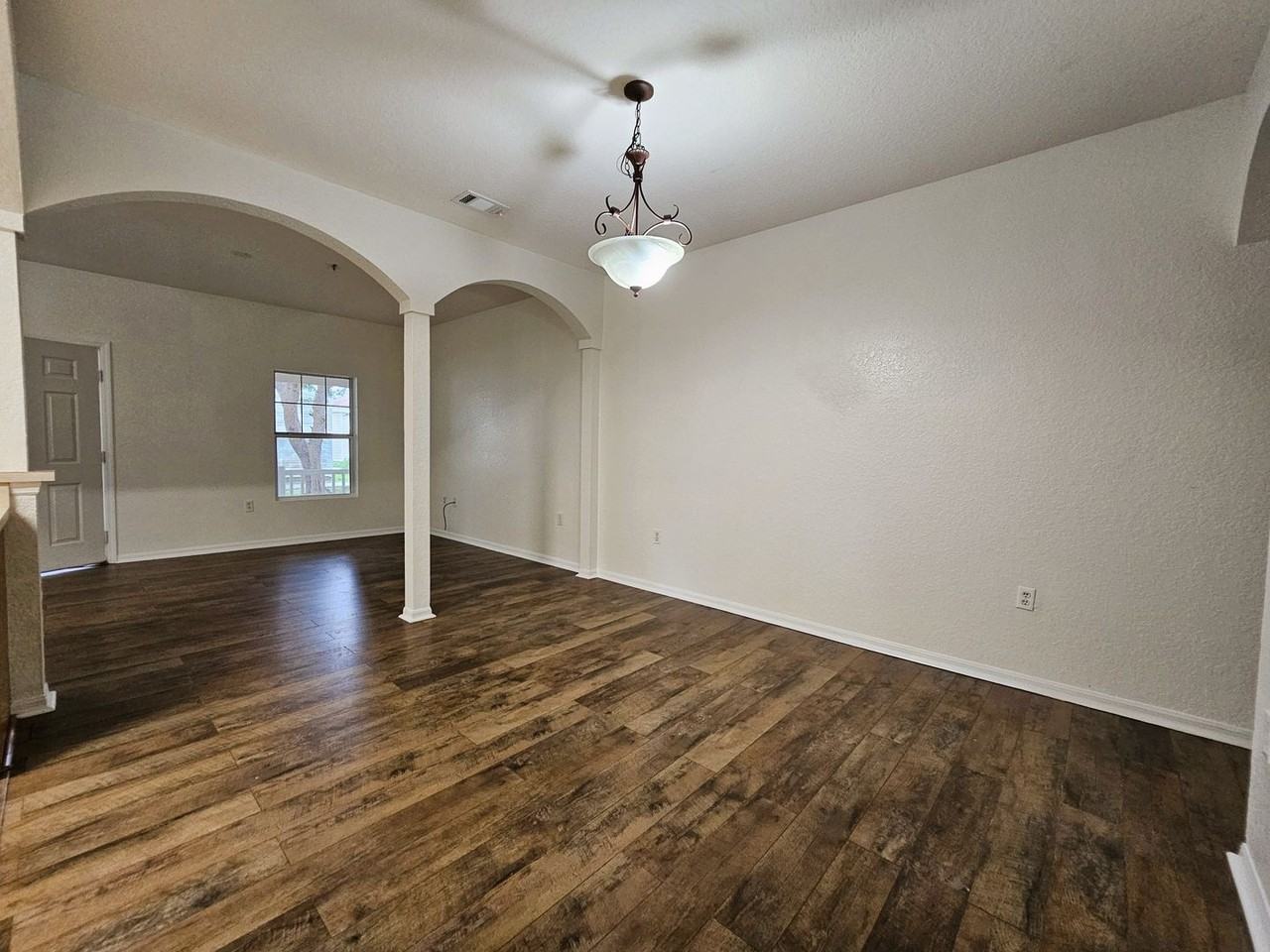 1004 Park Central Cir - Photo 7 of 15