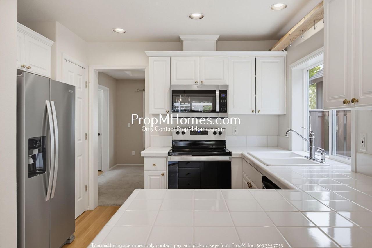 23858 Sw Pinecone Ave - Photo 7 of 29