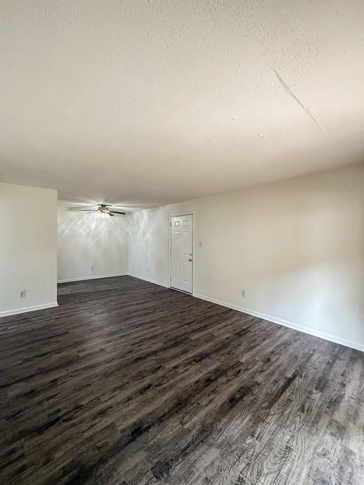 Brynn Marr Village - Photo 6 of 33