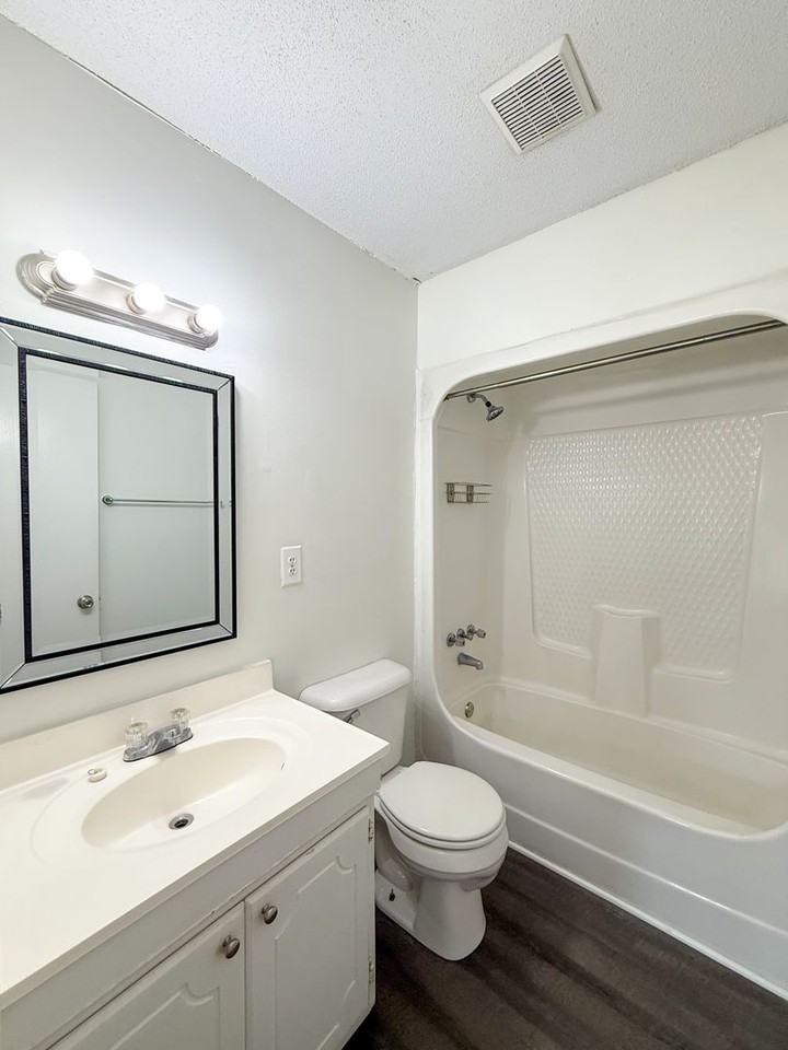 Brynn Marr Village - Photo 7 of 33