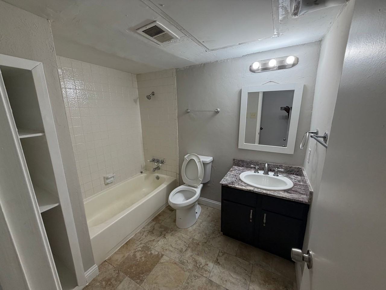 5829 Phoenix Dr - Photo 5 of 16